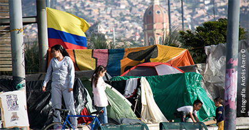 No hay lugar de reposo para las mujeres desplazadas en Colombia