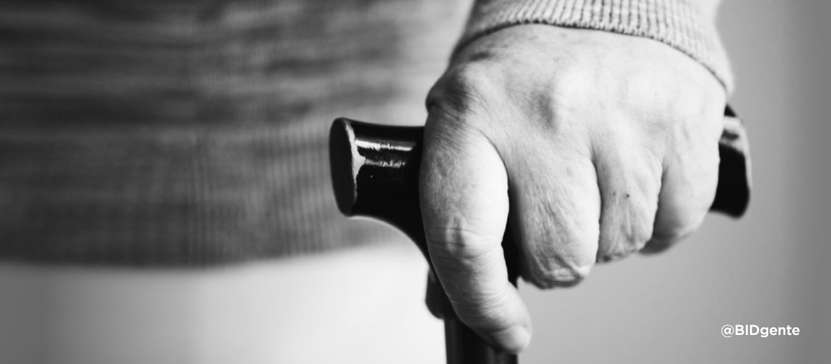 Adultos mayores: Los nuevos cuidadores familiares