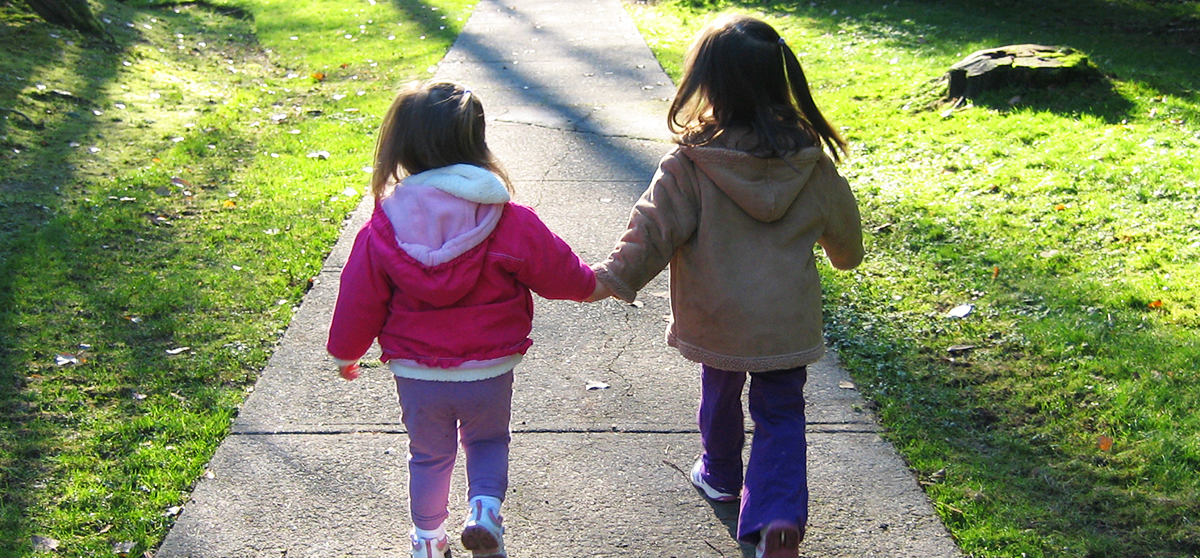 ¿Cómo influye la pobreza en la crianza?