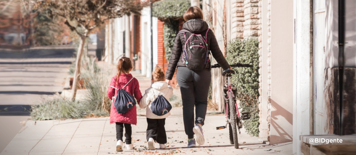 Centros de cuidado infantil mejoran la vida de los niños… ¡y de sus madres!