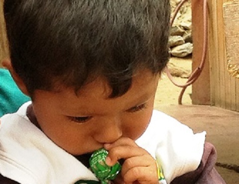 El castigo en la escuela está prohibido, ¿en la casa es aceptado?