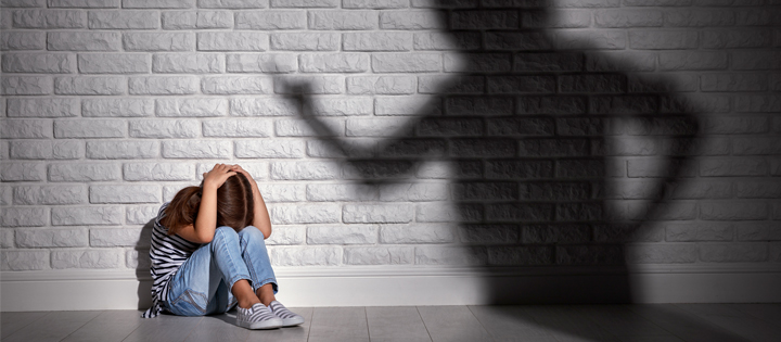 ¿Si escatimas la vara, arruinas al chico? Castigo físico y disciplina en el Caribe