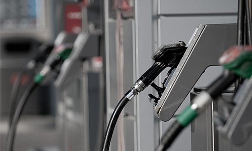 Baja el petróleo, ¿sube el desempleo?