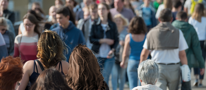 Mayor crecimiento económico, menor participación laboral femenina