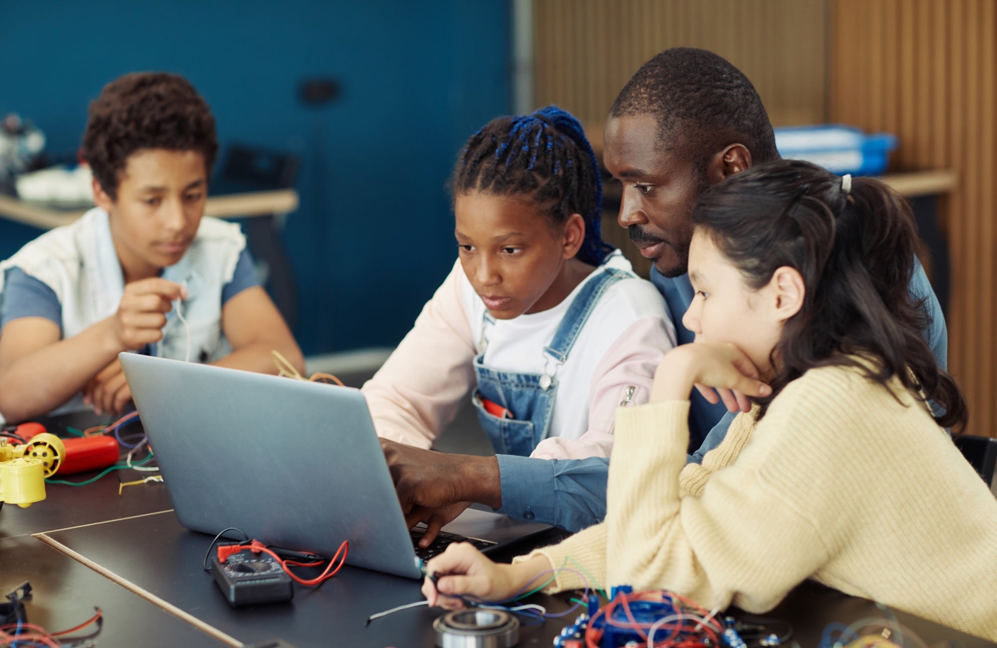 Transformación digital educativa: 5 claves para monitorear y evaluar su impacto