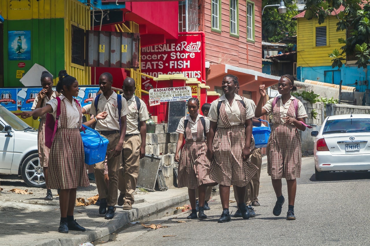 Brechas de género en la educación en el Caribe: ¿van mejor las niñas que los niños? 